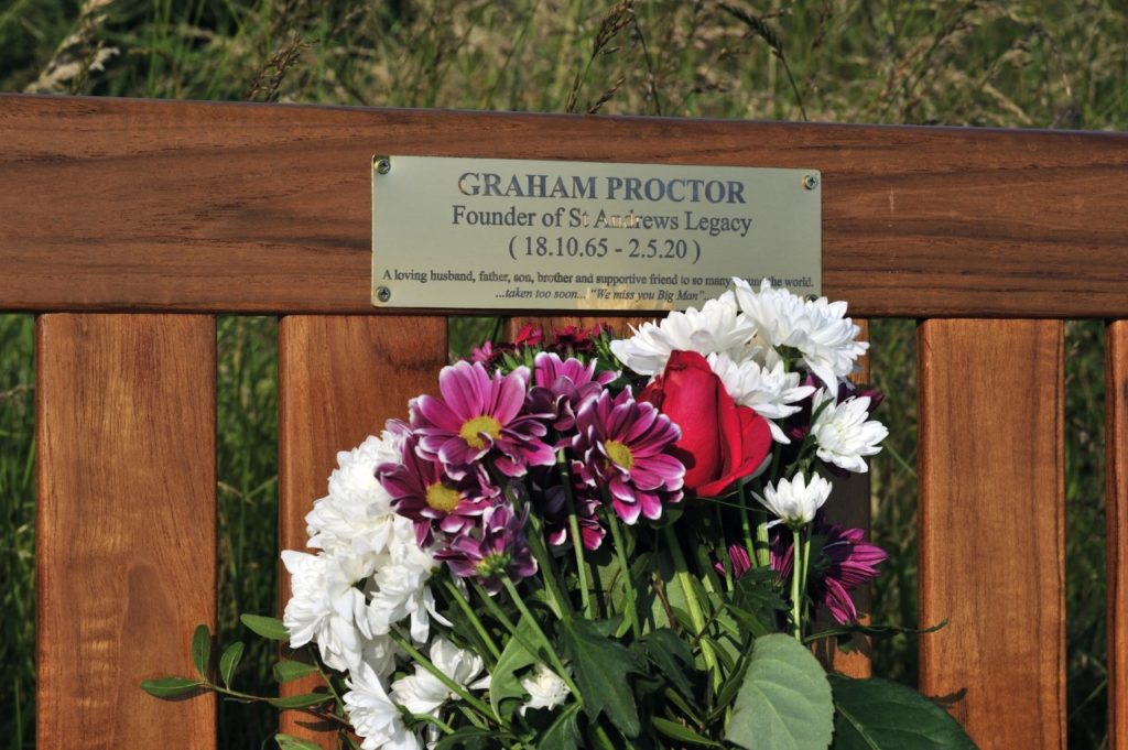thumbnail_GrahamProctor_bench_02_flowers
